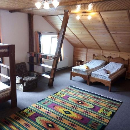 Guest House Mansarda Jaremtsje Buitenkant foto