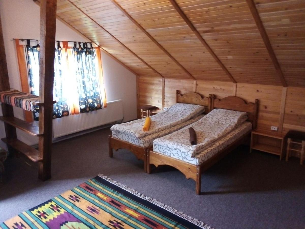 Guest House Mansarda Jaremtsje Buitenkant foto