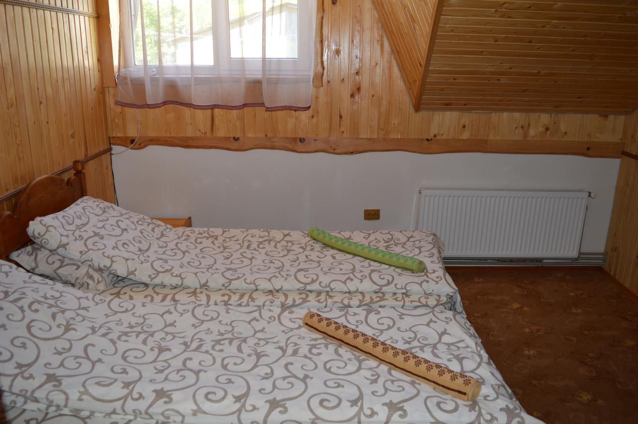 Guest House Mansarda Jaremtsje Buitenkant foto