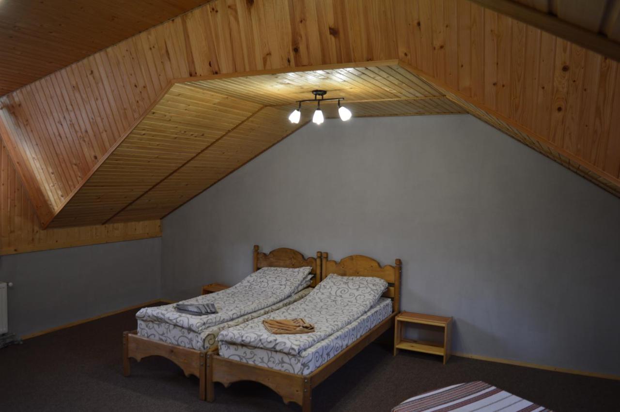 Guest House Mansarda Jaremtsje Buitenkant foto