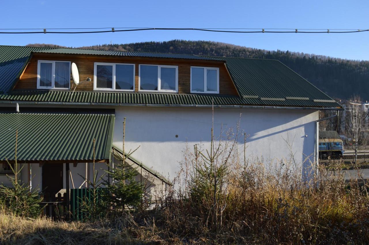 Guest House Mansarda Jaremtsje Buitenkant foto